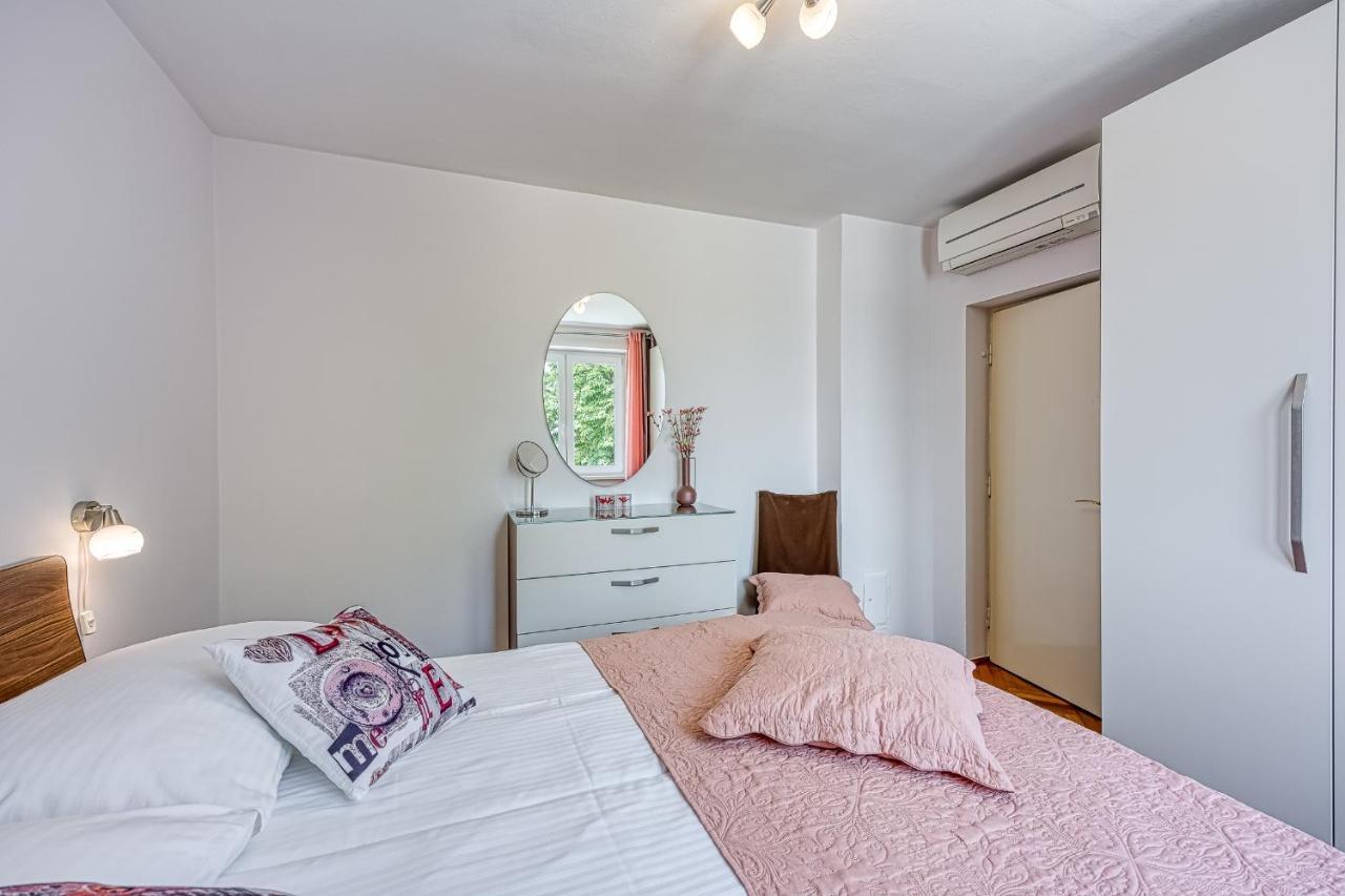 Apartment Mirjana Poreč Dış mekan fotoğraf